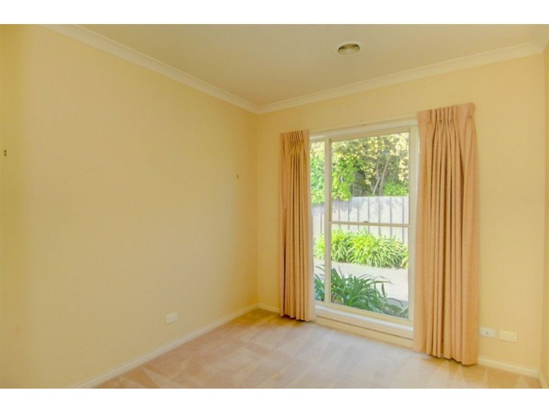 2/7 Martin Avenue, Ballarat VIC 3350