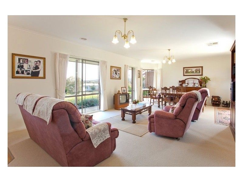 24 Cochrane Court, Invermay Park VIC 3350