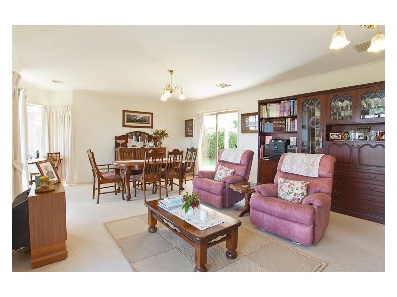 24 Cochrane Court, Invermay Park VIC 3350