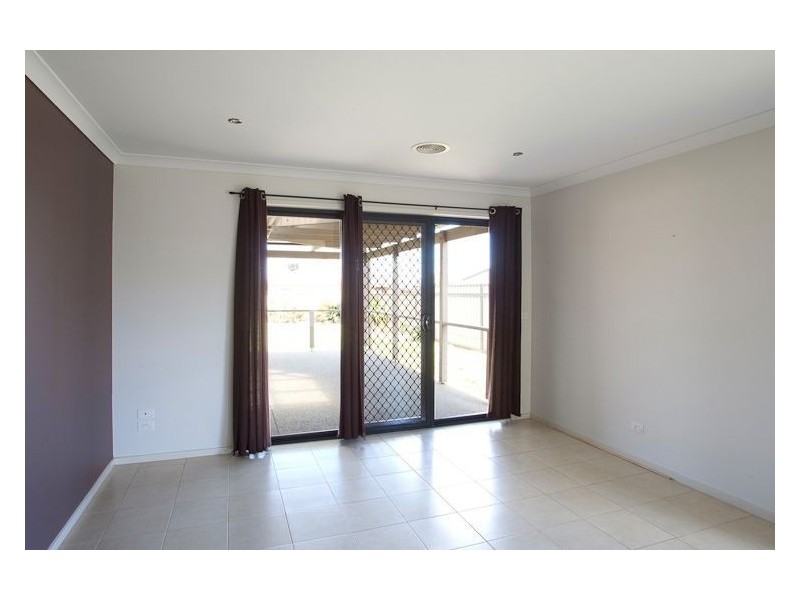 19 West End, Delacombe VIC 3356