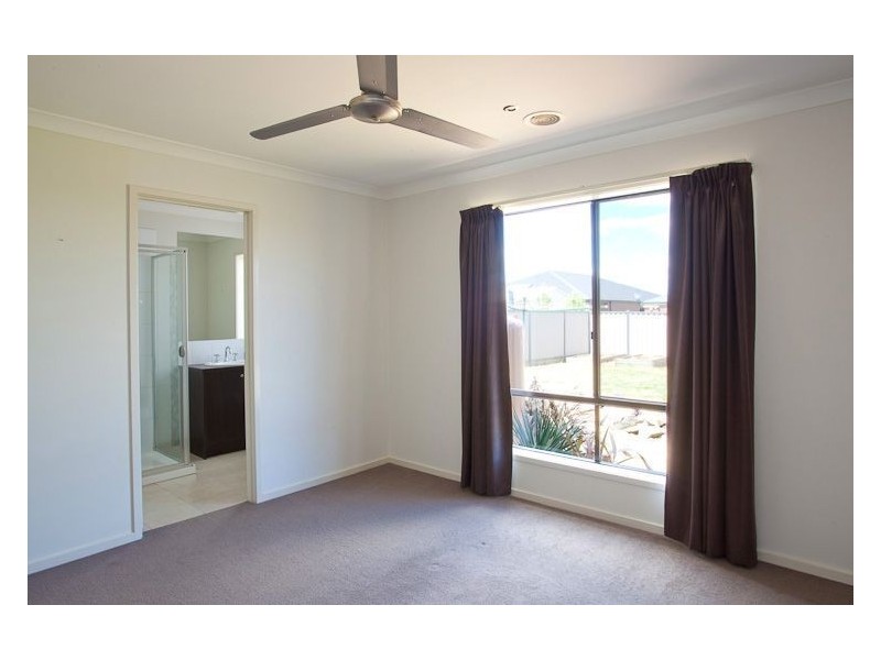 19 West End, Delacombe VIC 3356