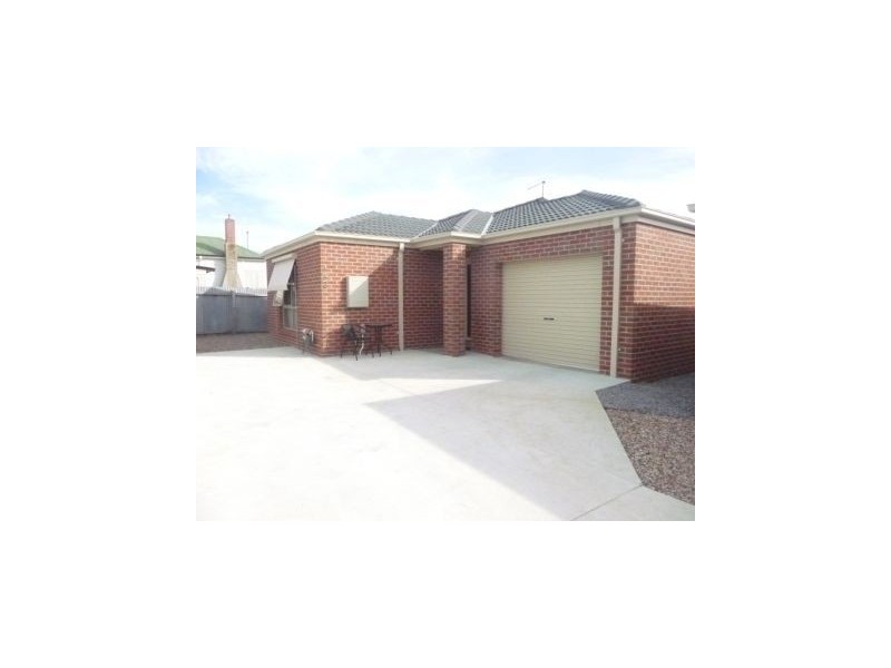 182 Yarrowee Street, Sebastopol VIC 3356