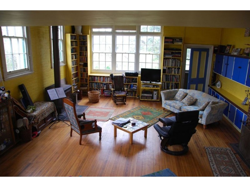 64 Ascot Hall Road, Ascot VIC 3364