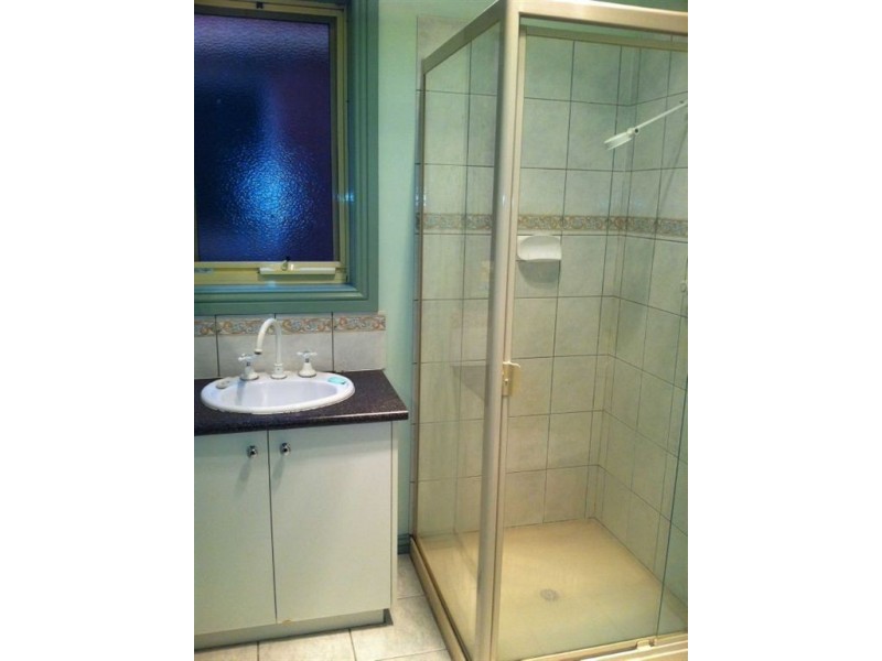 124 Burnbank Street, Wendouree VIC 3355