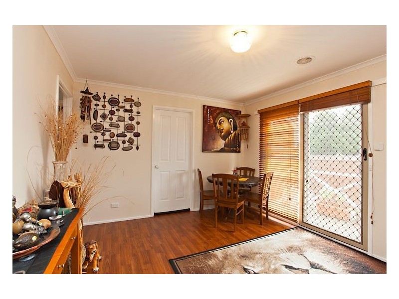 2/8 Darling Street, Sebastopol VIC 3356