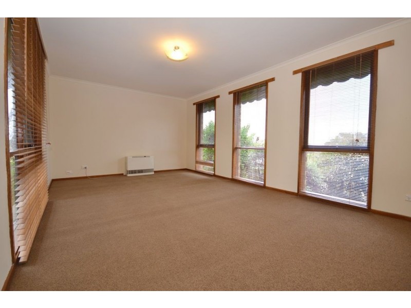 5 Carew Court, Mount Pleasant VIC 3350