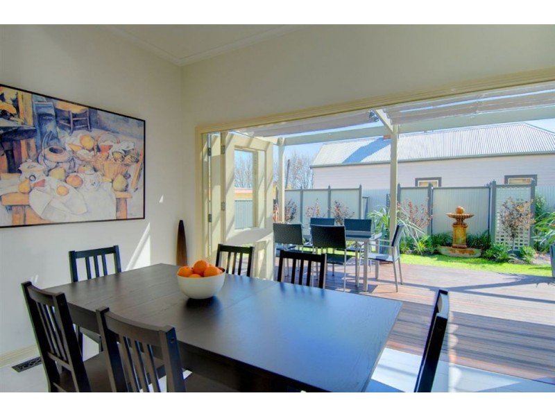 43 Loch Avenue, Ballarat VIC 3350