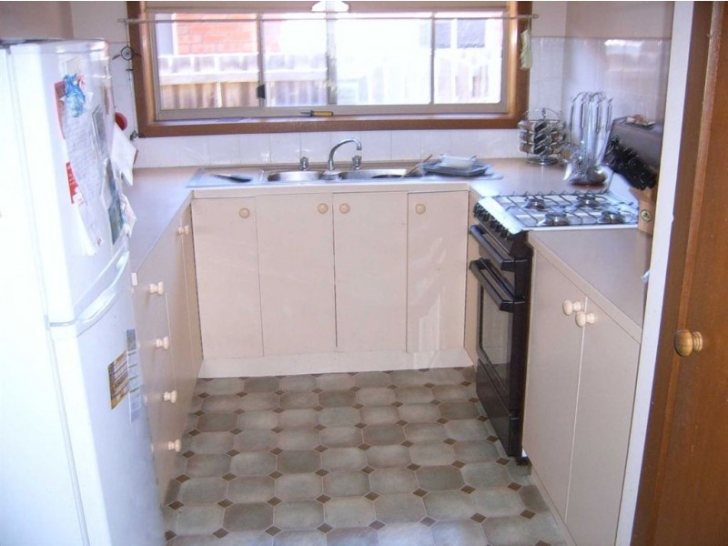 2/208 Rubicon Street, Sebastopol VIC 3356