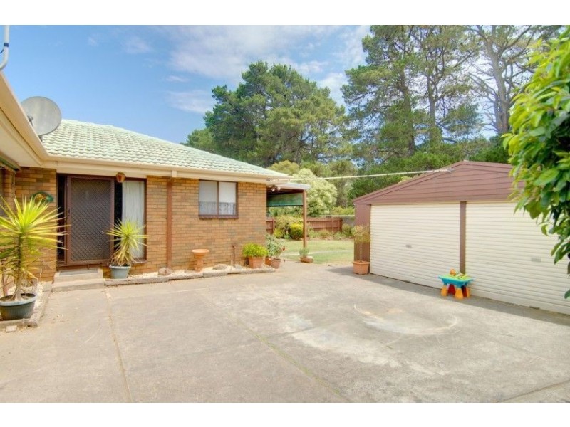 21 Midlands Drive, Ballarat VIC 3350