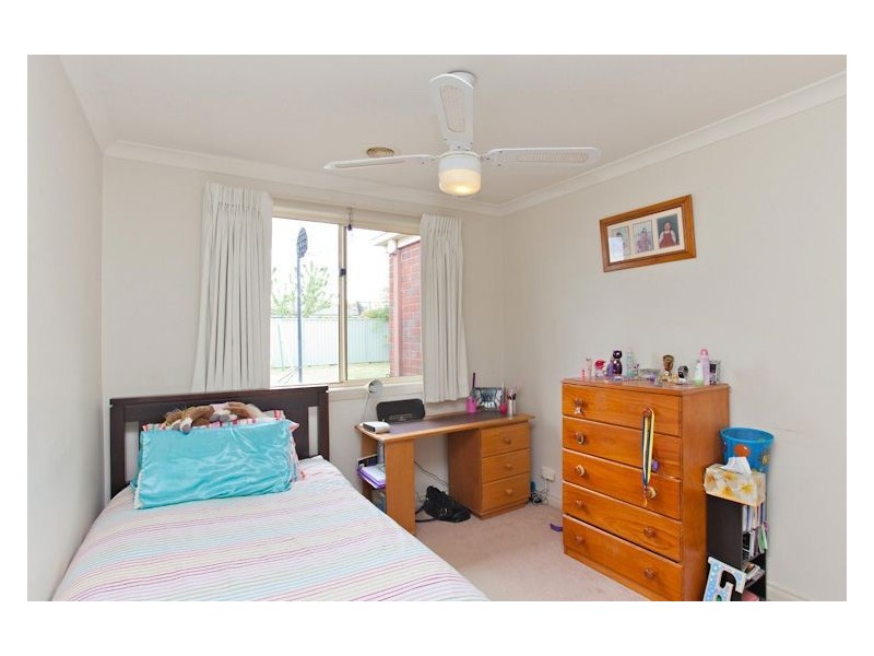 13 Ealing Avenue, Wendouree VIC 3355