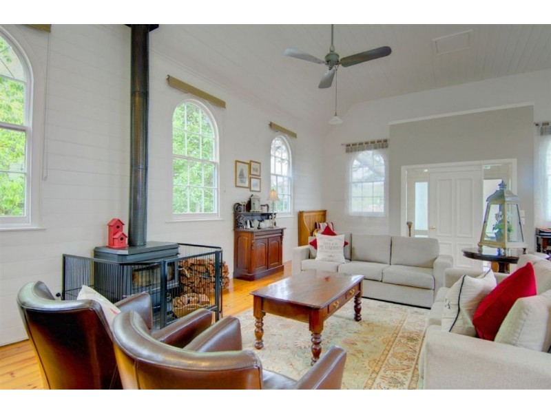 804 Warrenheip Street, Buninyong VIC 3357