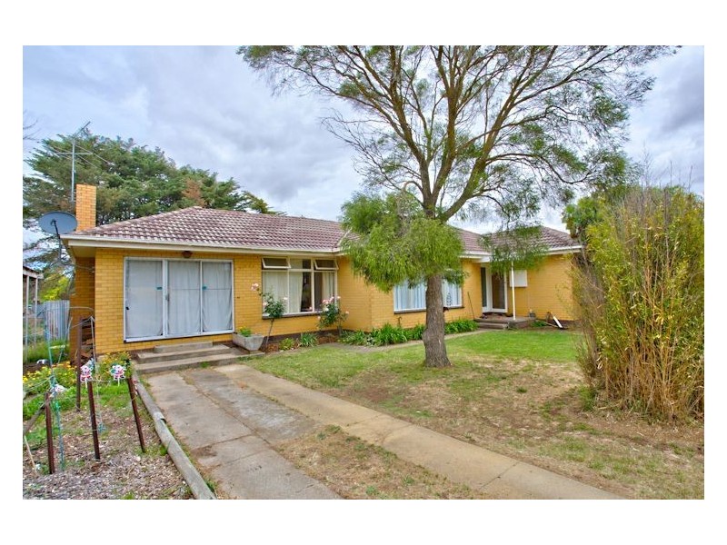 53 Oman Street, Lismore VIC 3324