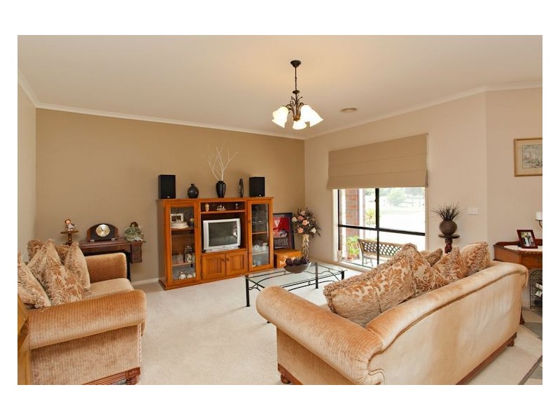 41 Erin Court, Wallace VIC 3352