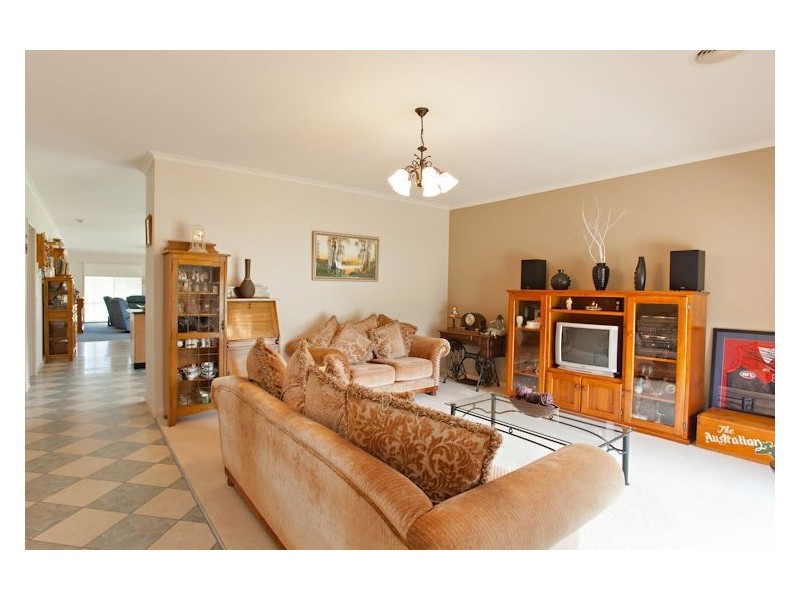 41 Erin Court, Wallace VIC 3352