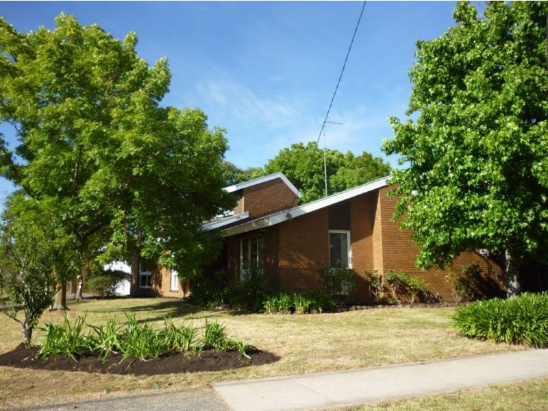 1837 Sturt Street, Alfredton VIC 3350