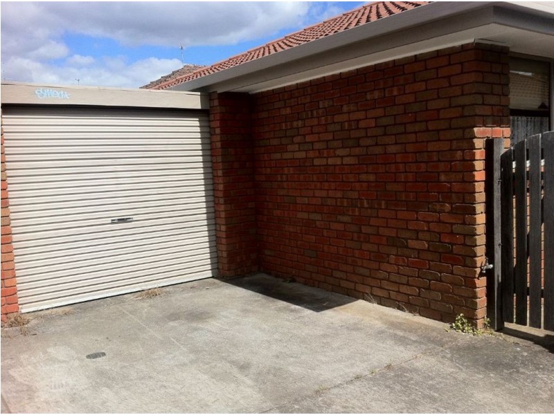 2/208 Rubicon Street, Sebastopol VIC 3356