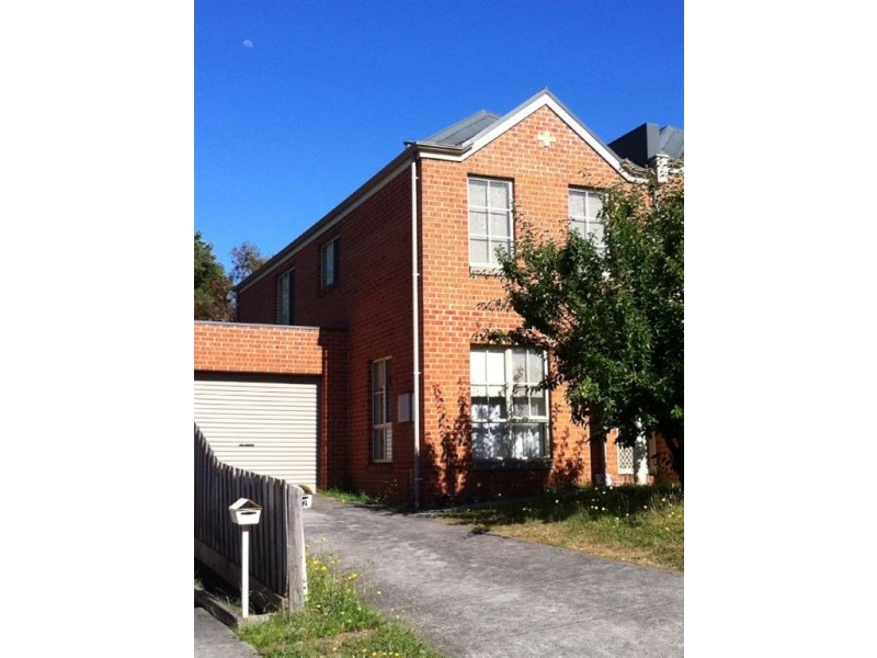 12 Eureka Gardens, Ballarat East VIC 3350