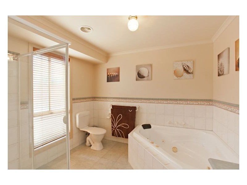 160 Bogong Avenue, Invermay VIC 3352