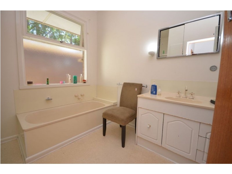 15 Victoria Street, Creswick VIC 3363