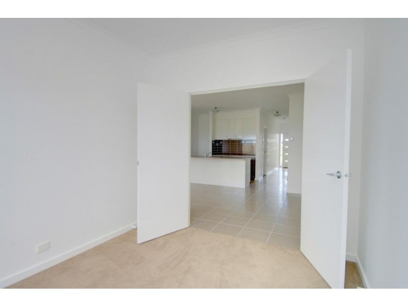 37 Chifley Drive, Delacombe VIC 3356