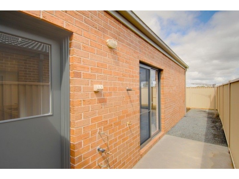 37 Chifley Drive, Delacombe VIC 3356