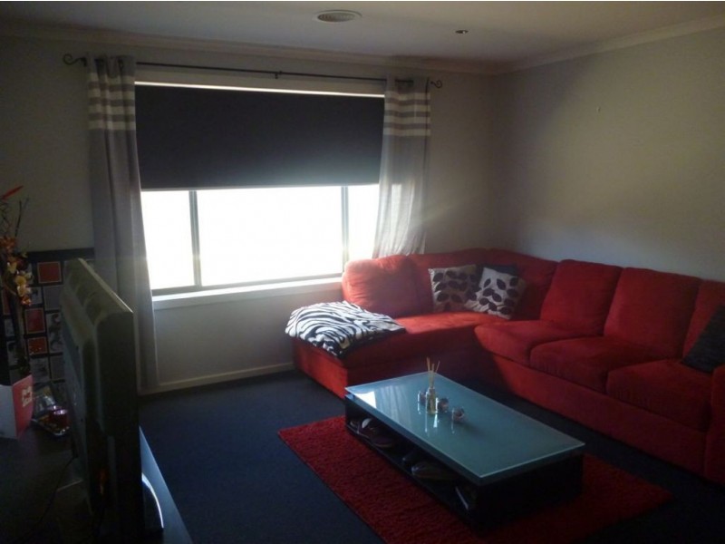 9 Cartledge Avenue, Mount Clear VIC 3350