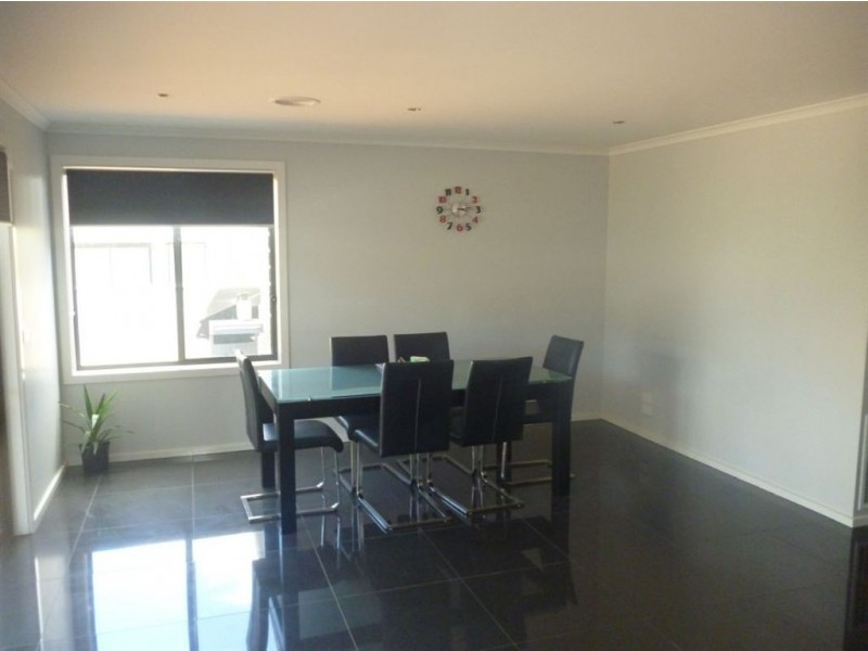 9 Cartledge Avenue, Mount Clear VIC 3350