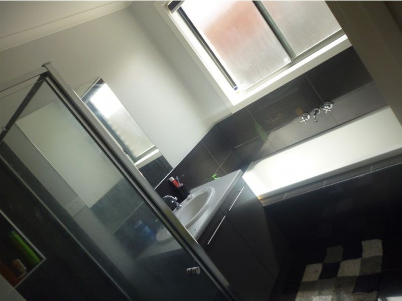 9 Cartledge Avenue, Mount Clear VIC 3350