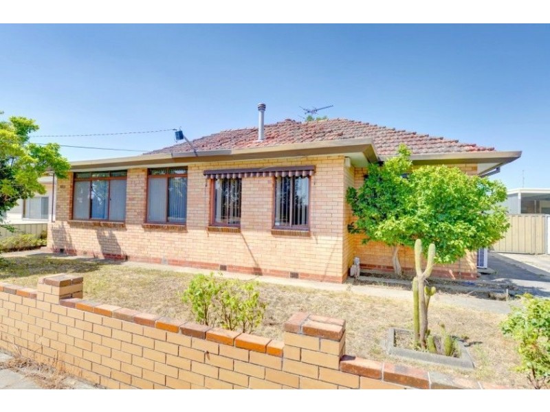 1033 Norman Street, Wendouree VIC 3355