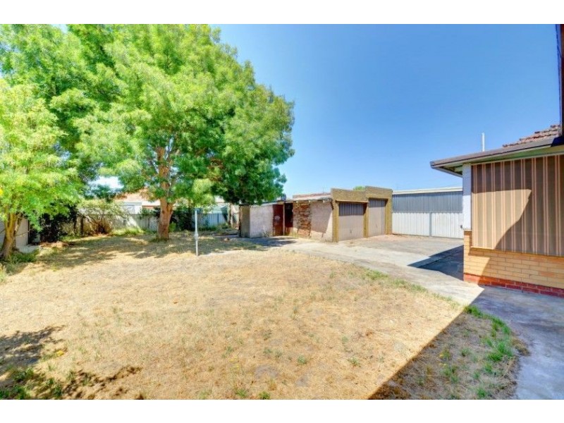 1033 Norman Street, Wendouree VIC 3355