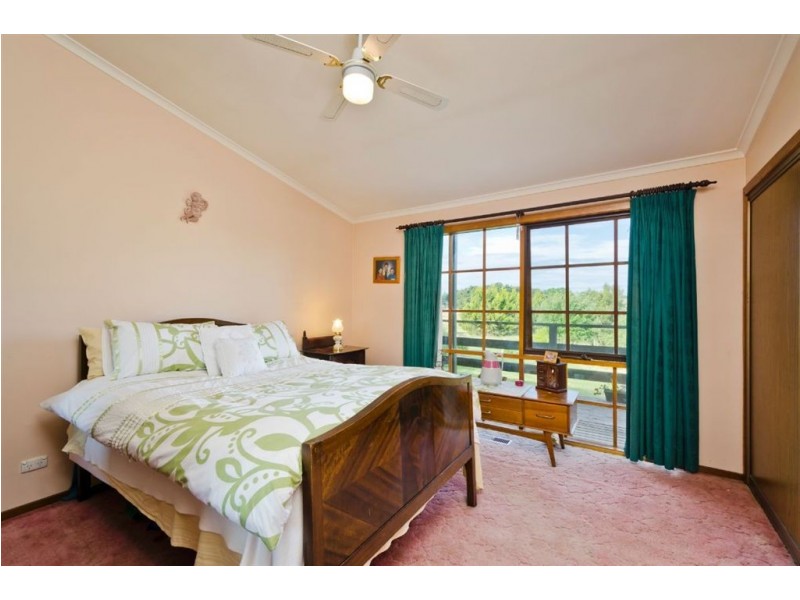 26 Bank Street, Ballan VIC 3342