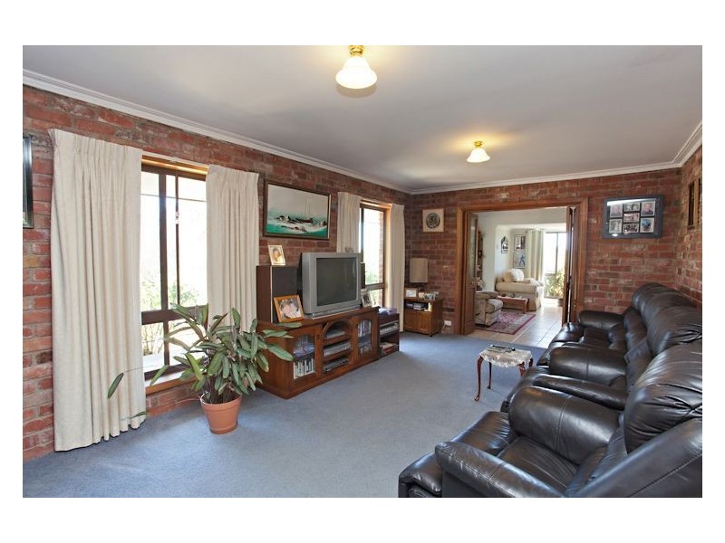 99 Learmonth Road, Clunes VIC 3370