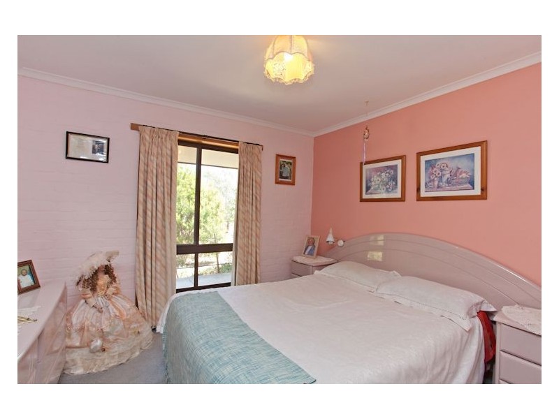 99 Learmonth Road, Clunes VIC 3370