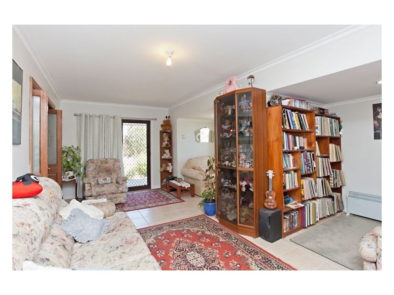 99 Learmonth Road, Clunes VIC 3370