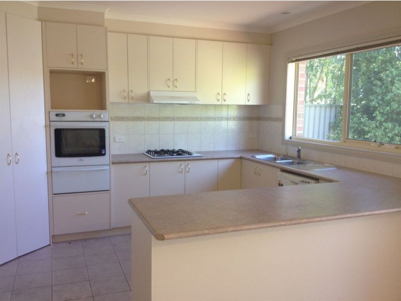 2/11 Coonatta Street, Alfredton VIC 3350