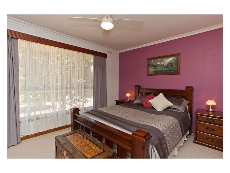 21 Semmens Ave, Creswick VIC 3363