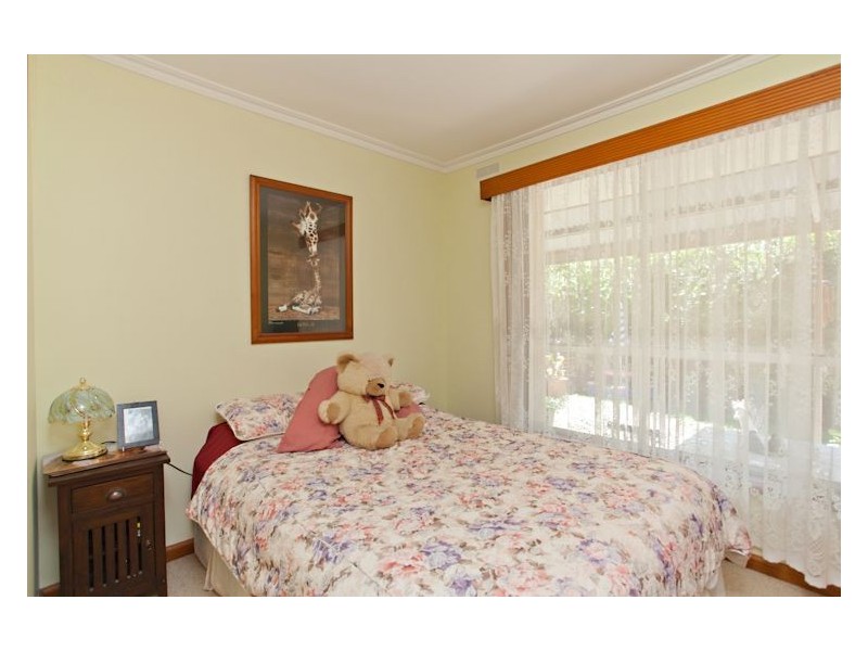 21 Semmens Ave, Creswick VIC 3363