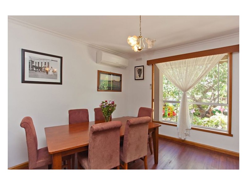 21 Semmens Ave, Creswick VIC 3363