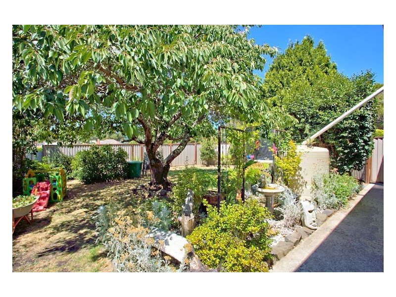 21 Semmens Ave, Creswick VIC 3363