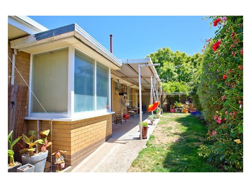 21 Semmens Ave, Creswick VIC 3363