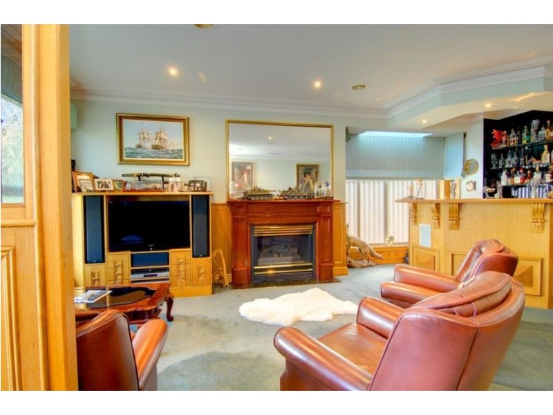 2/12 Devon Street, Lake Wendouree VIC 3350