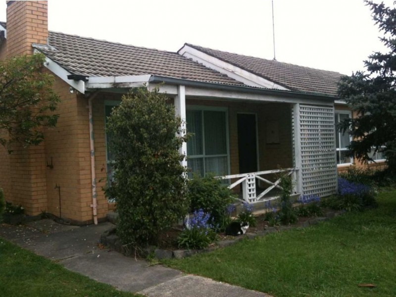 6 Towong Street, Alfredton VIC 3350