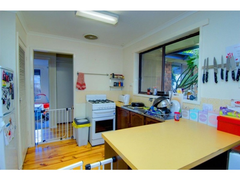 6 Mcnulty Drive, Wendouree VIC 3355