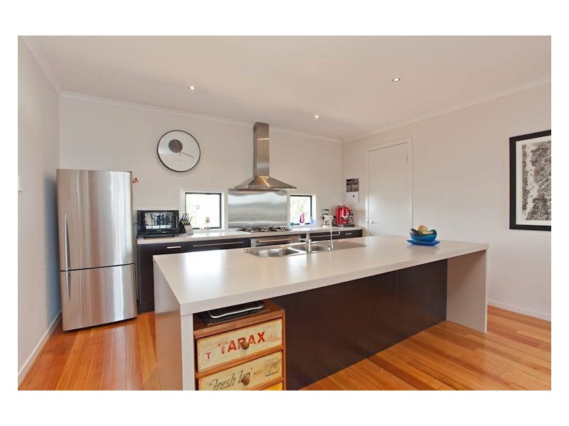 4 Broderick Court, Canadian VIC 3350