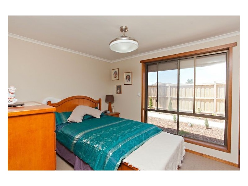 1/61 Grandview Grove, Wendouree VIC 3355