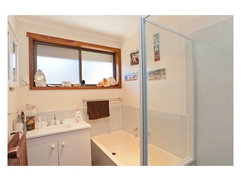 1/61 Grandview Grove, Wendouree VIC 3355