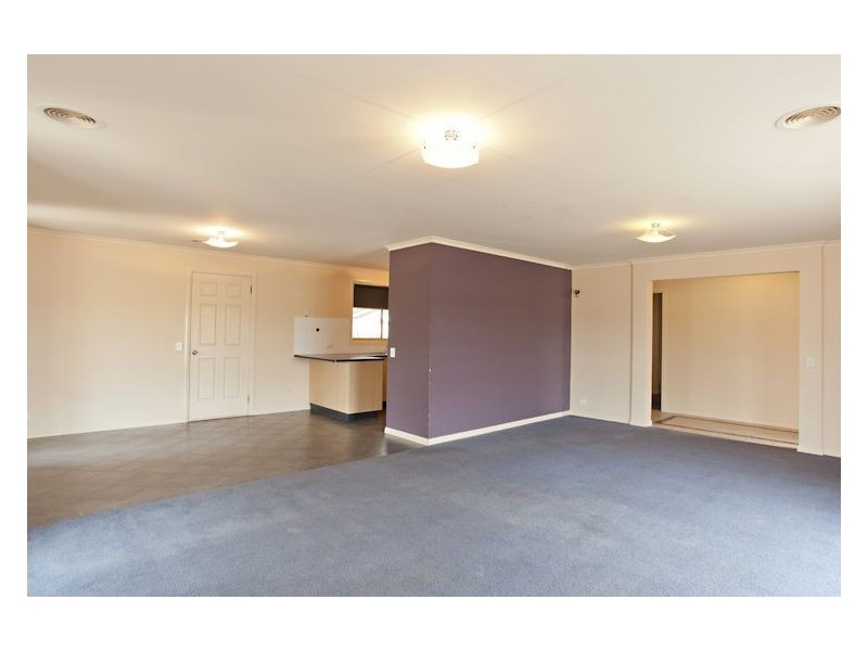 9 Yootha Court, Miners Rest VIC 3352