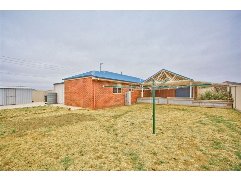 9 Yootha Court, Miners Rest VIC 3352