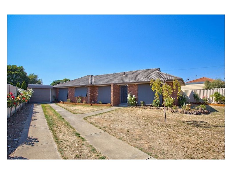 524 Gillies Street North, Wendouree VIC 3355