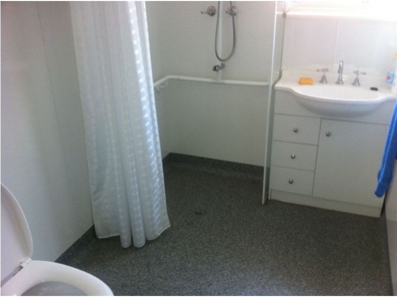 25 Browns Parade, Wendouree VIC 3355